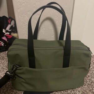Away “The Everywhere” Bag - Olive
